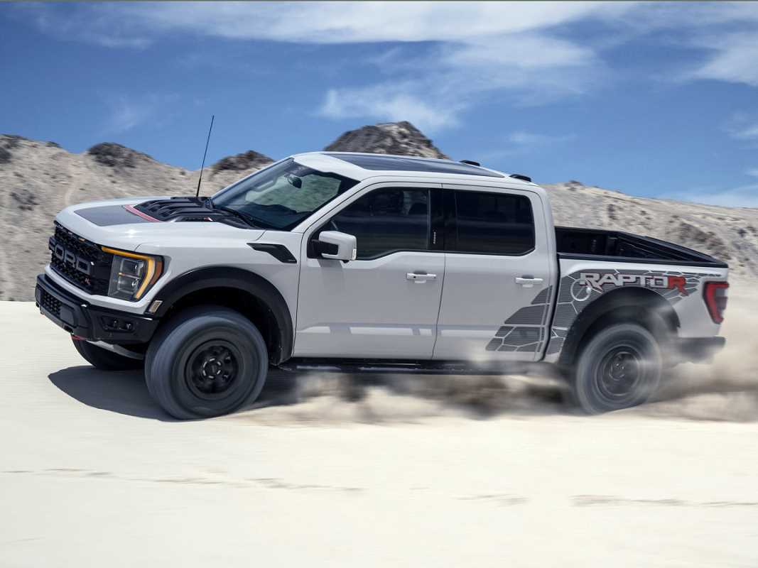 What Are the Best Cars for Adventure Seekers?
